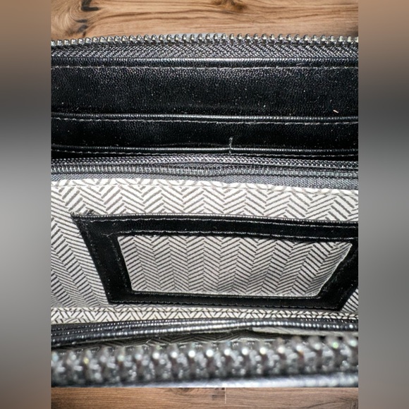 Steve Madden Wallet - Picture 3 of 4
